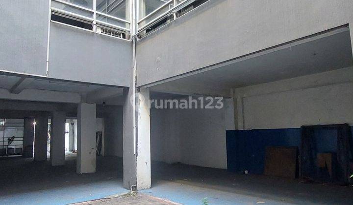 Dijual Cepat Gedung Perkantoran 4.5 Lantai Raya Kedung Cowek 2