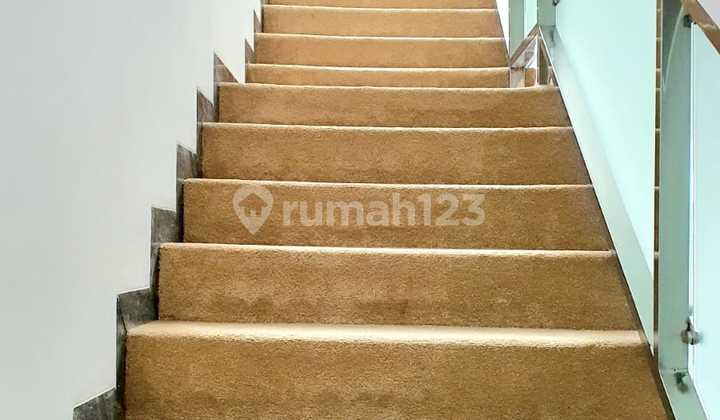 Ready-to-Occupy Quality Home in North Sutorejo, Close to Pakuwon City, Surabaya.