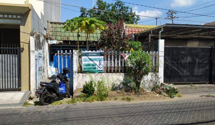 Dijual Rumah Hitung Tanah Simpang Darmo 1