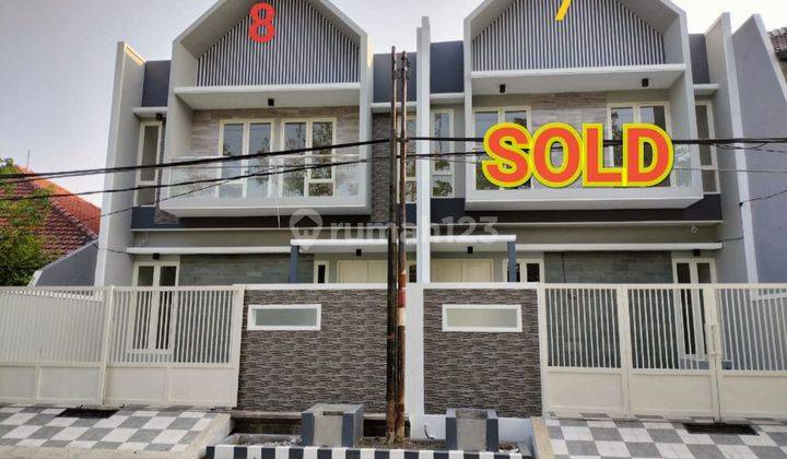 Dijual Rumah 2 Lt Model Scandinavian Manyar Tirtomoyo 1