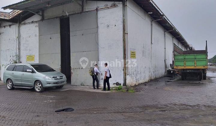 Dijual Gudang Kosongan Untuk Penyimpanan Barang di Margomulyo 2