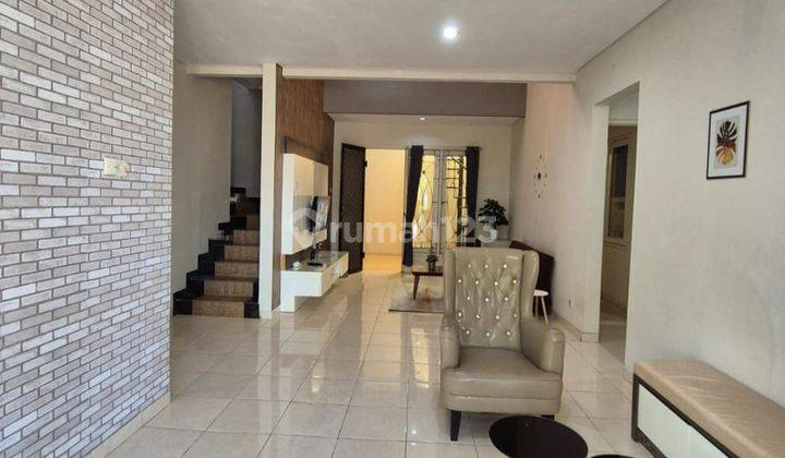 Disewakan Rumah Laguna Regency Pakuwon City Perumahan Elit 1