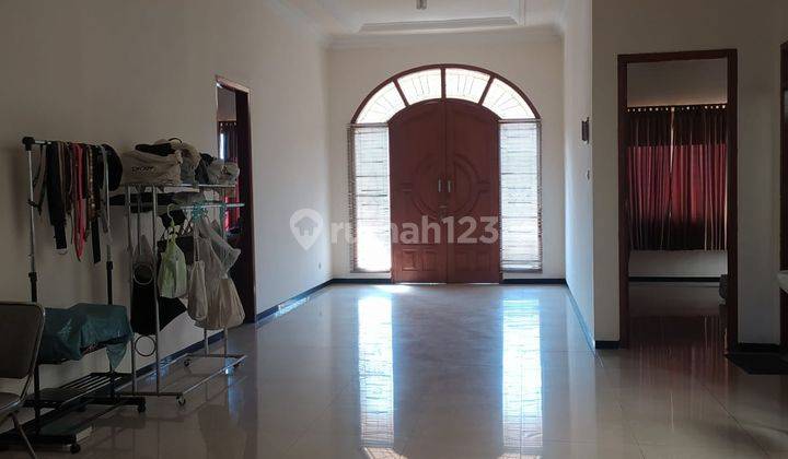 ruang keluarga dijual cepat rumah darmo permai