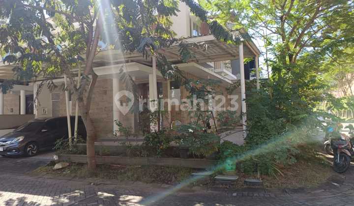 Dijual Via Lelang Rumah Modern Green Lake Surabaya 2