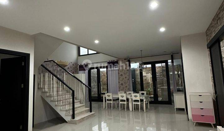 Dijual Rumah Bagus Semi Furnished Dian Istana Park Avenue  2