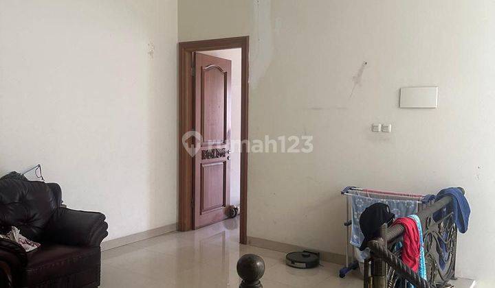 Rumah 3 Lantai Bagus Semi Furnished SHM di Pik1 Walet Indah, Jakarta Utara 2