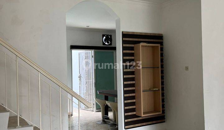 Disewa Rumah Dipalem Lestari Jakbar 2