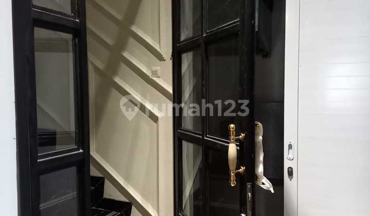 For Sale Shop House on Dipondok Indah Main Road, South Jakarta For Sale Shop House on Dipondok Indah Main Road, South Jakarta