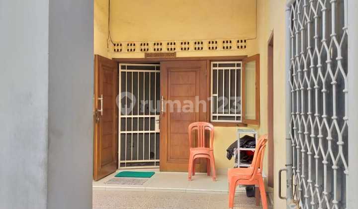 For Sale House in Jembatan Lima West Jakarta