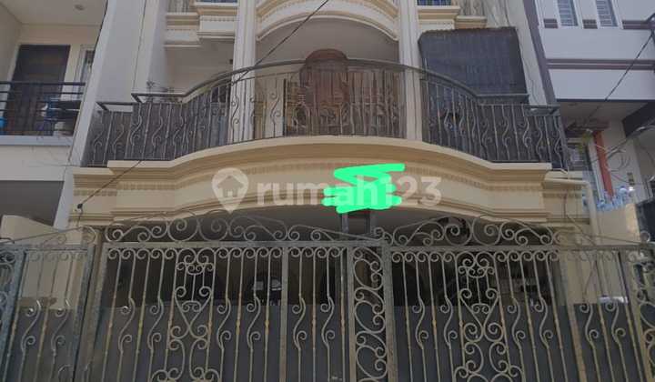 Dijual Rumah Disunter Garden Jakut