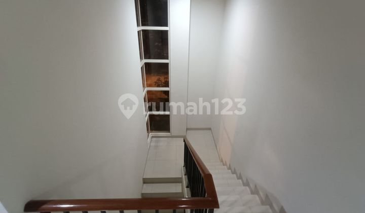 House for sale in Asera one West Harapan Indah Bekasi 2