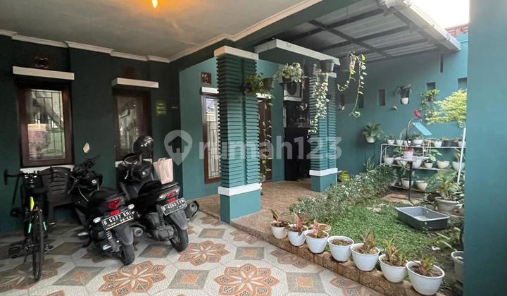 Nice House For Sale in Aralia Cluster, Harapan Indah, Bekasi.