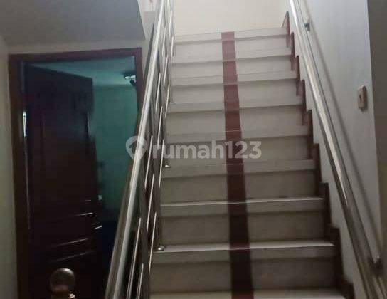 Dijual Rumah Lux Nyaman di Tubagus Ismail 2