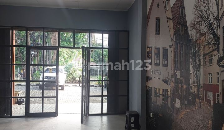 Fressia Garden Bintaro Shophouse, Strategic and Ready to Use 2