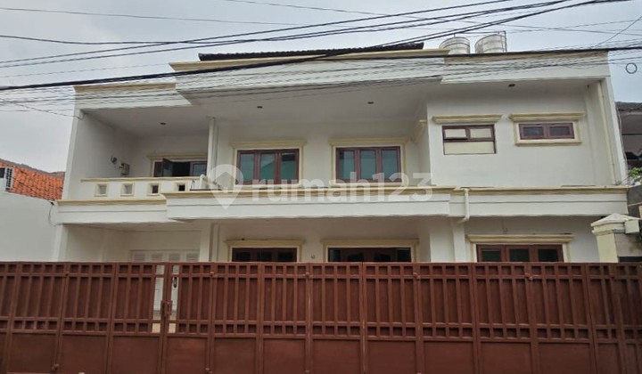 Rumah 2 Lantai 360M2 di Tebet, Siap Huni, SHM