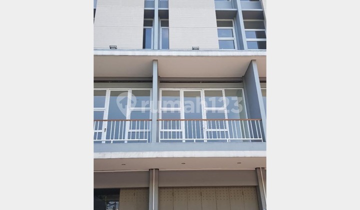 Ruko 270M2 di Ciledug, Kebayoran Lama, Jakarta Selatan, SHM, Bagus dan Siap Huni