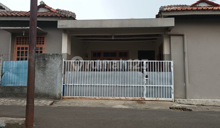 Rumah 246M2 di Jalan Swadaya, Cipayung, Jakarta Timur, SHM Rumah 246M2 di Jalan Swadaya, Cipayung, Jakarta Timur, SHM