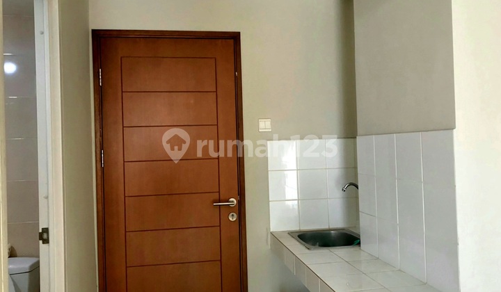 Apartemen Studio 25M2 di Apartemen Gading Greenhill, Kelapa Gading, SHM, Harga Dibawah NJOP (Murah Banget)