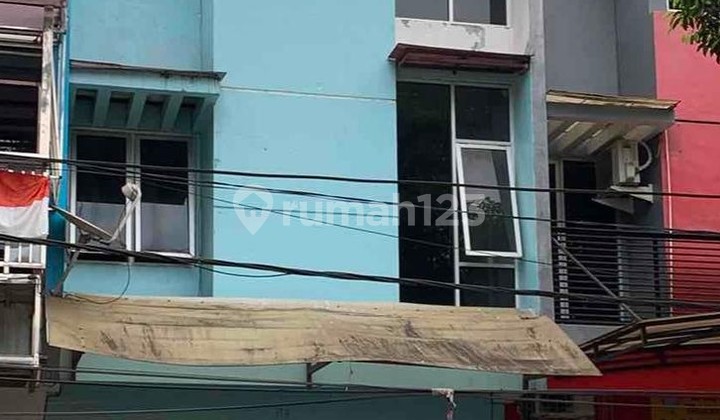 Ruko 3.5 Lantai 114M2 di Rajekwesi, Klojen, Malang, SHM