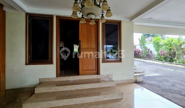 1320m2 House in Cikeas, Bogor, Freehold Title, Semi Furnished 1320m2 House in Cikeas, Bogor, Freehold Title, Semi Furnished
