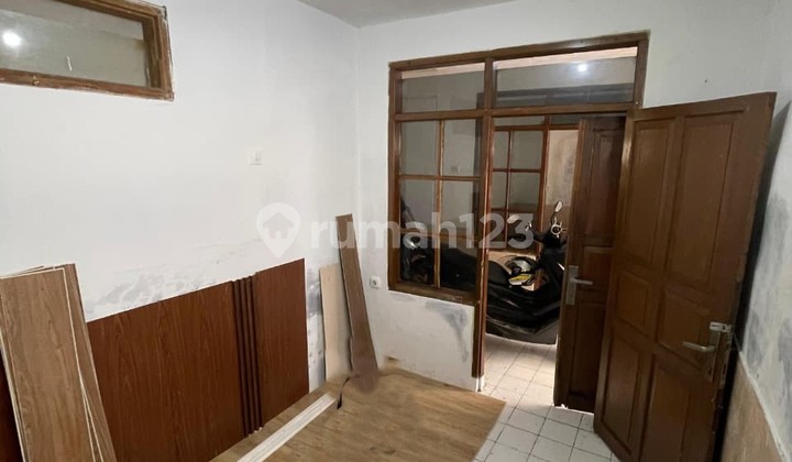 Rumah 4BR 98m2 di Gang Jurang, Cipaganti, Sukajadi, Bandung, SHM, Unfurnished