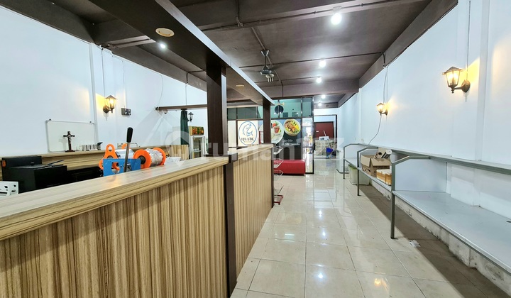 Mulyosari Shop House, Surabaya, 135M2, Freehold Title, Minimal Renovation Needed, Move-In Ready. 2