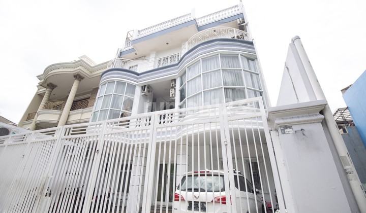 Rumah 4 Lantai 200M2 di Citra 2 Ext, Kalideres, SHM