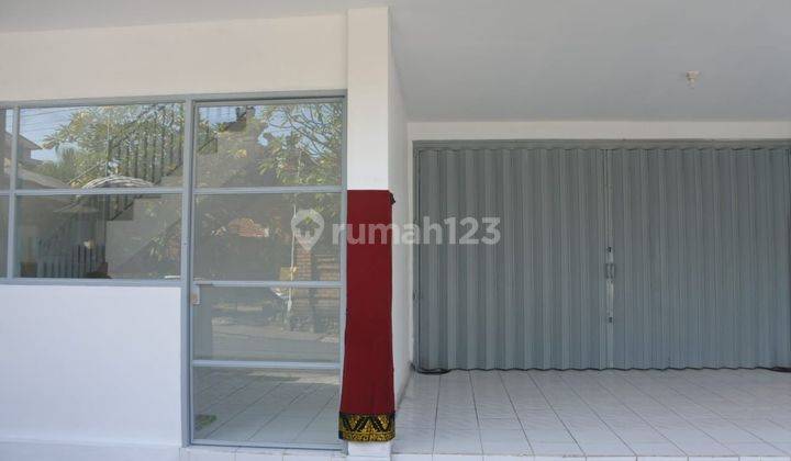 New modern shophouse for rent in Duku Sari Sesetan 2