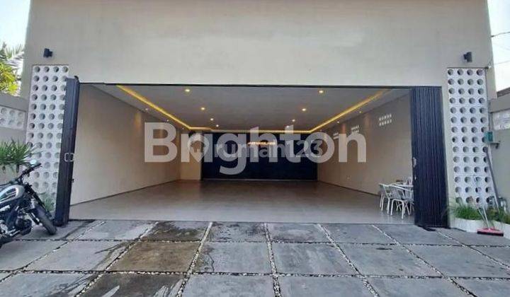 Exclusive new shophouse suitable for new car showroom built 1 year ago in Sidakarya area. 1