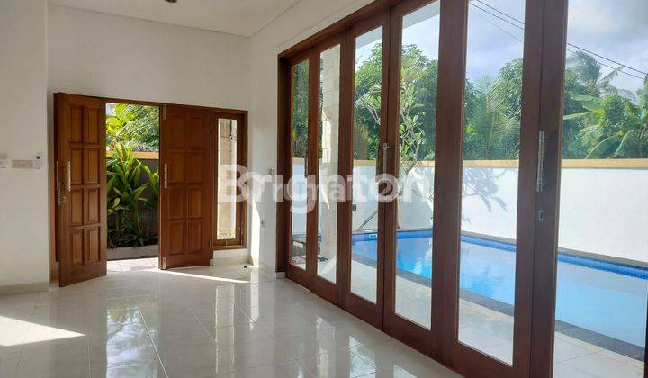 exclusive modern minimalist leasehold villa 40 years near saba beach strategic area in the middle of denpasar city 2