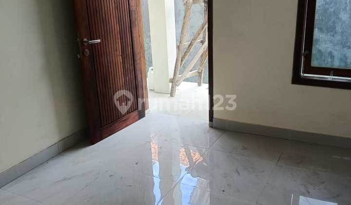 Lili Stay Boarding House, Jalan Pondok Mekar Iii No 1, Jimbaran, South Kuta, Badung. New Boarding House in Udayana University Campus Area.