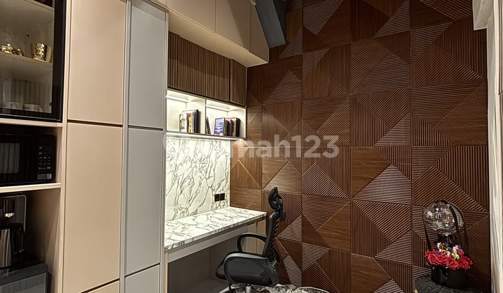 Dijual Rumah Mewah Winona Alam Sutera, 3 Lantai Renov Total 2