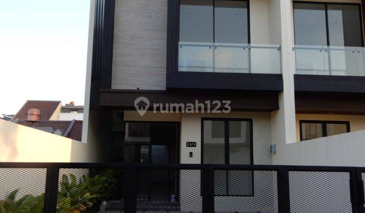 Rumah Cantik Siap Huni Di Area Metland Puri 1