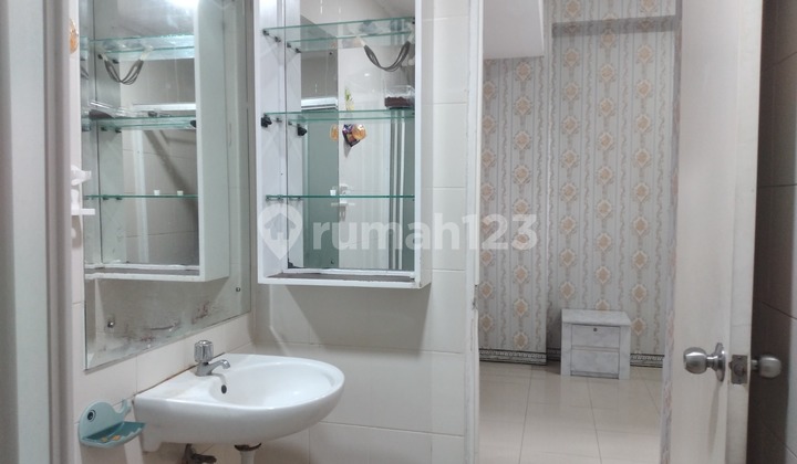 Unit Bagus Season City - Full Furnished & Hadap Kolam 2