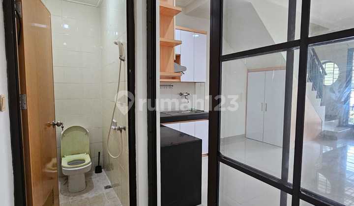 Rumah Langkah Siap Huni Rapih Di East Asia Green Lake  2