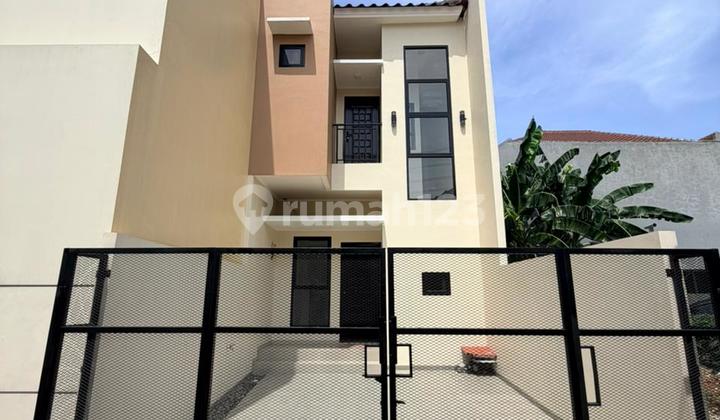Best Deal Metland Puri! Rumah 3 Kamar, Lokasi Strategis - 1,89m