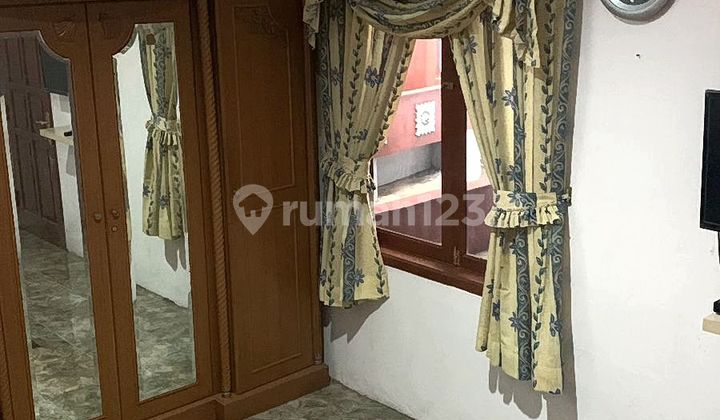 For Sale 2-Story House in Modernland Tangerang – Land Area 240m², 6 Bedrooms, SHM 2