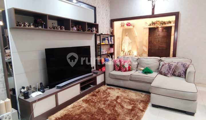 Rumah Mewah Terawat Di Taman Villa Meruya - 5kt, 2½ Lantai, Full Furnish, Shm, Harga 3m Nego