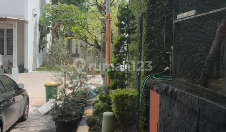 Rumah Exclusive 4 Lantai Full Furnished + Pool – Cluster Pinewood Banjar Wijaya 2