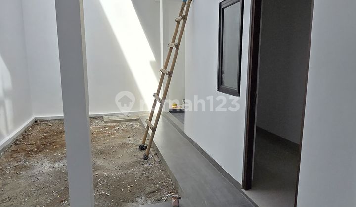 Rumah Baru Premium Meruya Selatan - Arsitektur Modern & Lingkungan Tenang 2