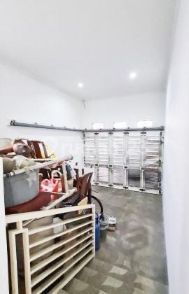 Rumah Hook Mewah 287M² Kebon Jeruk Indah, Hadap 2 Arah, SHM 2