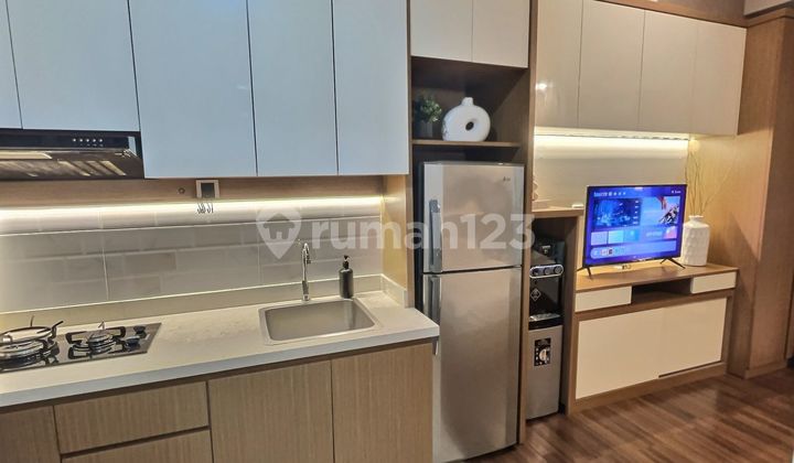 Cozy Studio Puri Orchard | Wide Balcony | Furnished & Ready 2