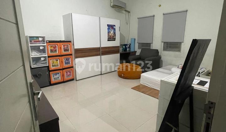 Rumah Furnished 2 Lantai SHM Siap Huni di Kosambi. Baru Baru