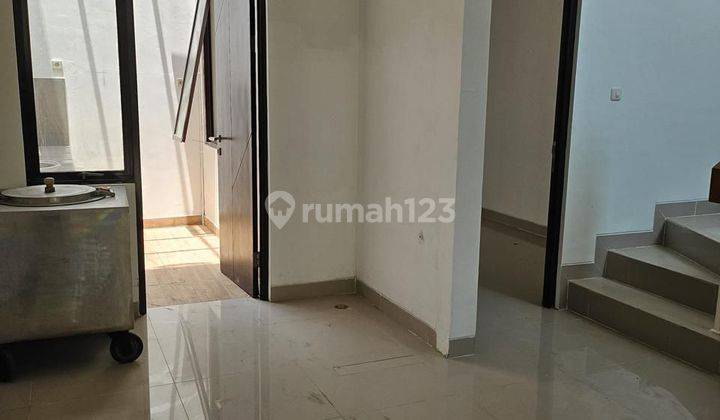 Rumah di Perumahan Metland Puri 2 Lantai Bagus 2