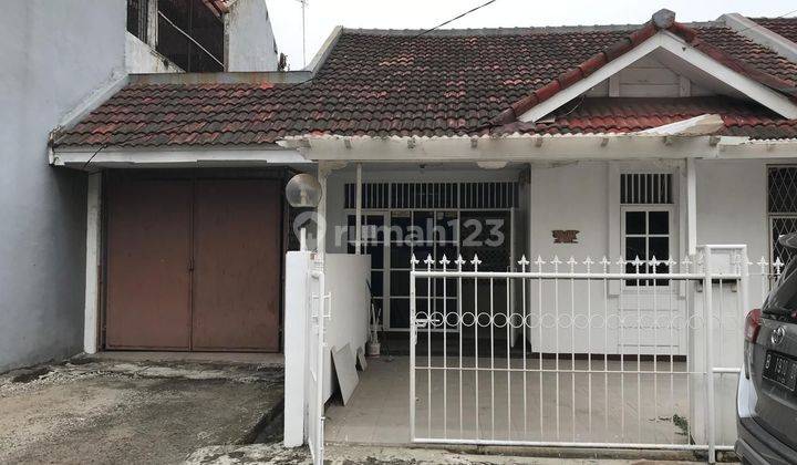 Rumah 1 Lantai siap huni di Taman Meruya Illir hadap Timur 1