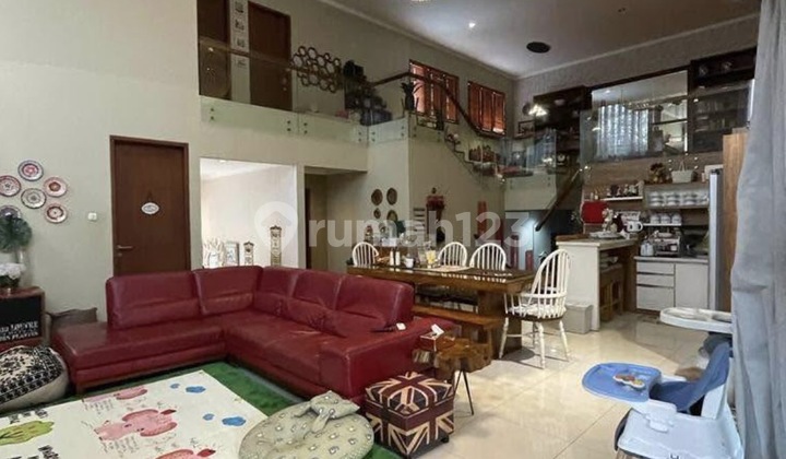 Nice House with SHM in Damar Besar Cluster, Jl. Puri Beta I, Ciledug 2