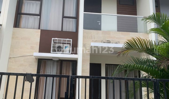 Rumah 2 Lantai Siap Huni di Cluster Clemantis