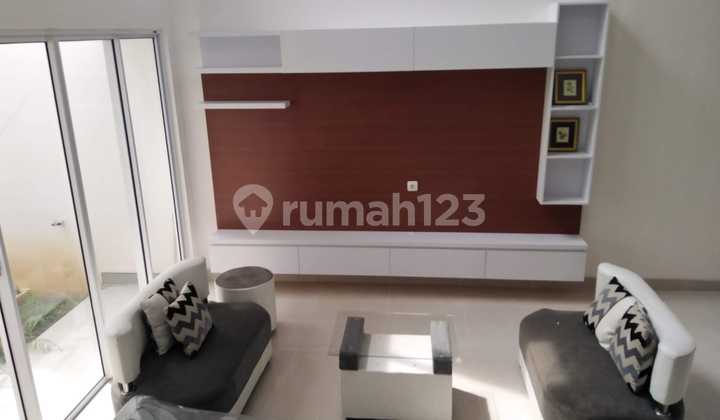 Rumah Cantik Di Riviera Metland Puri, Semi-furnished 2