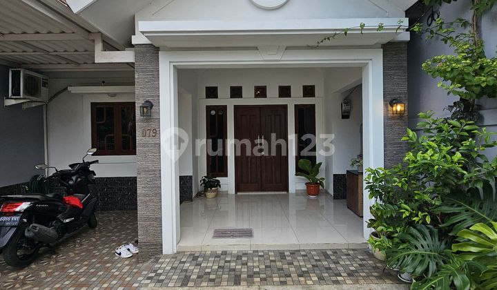 Rumah Cantik dan Nyaman Furnished di Pinang Cipondoh