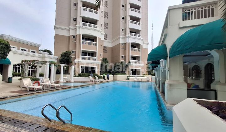 Apartemen 3 Kamar Tidur Terenovasi di Kedoya Elok